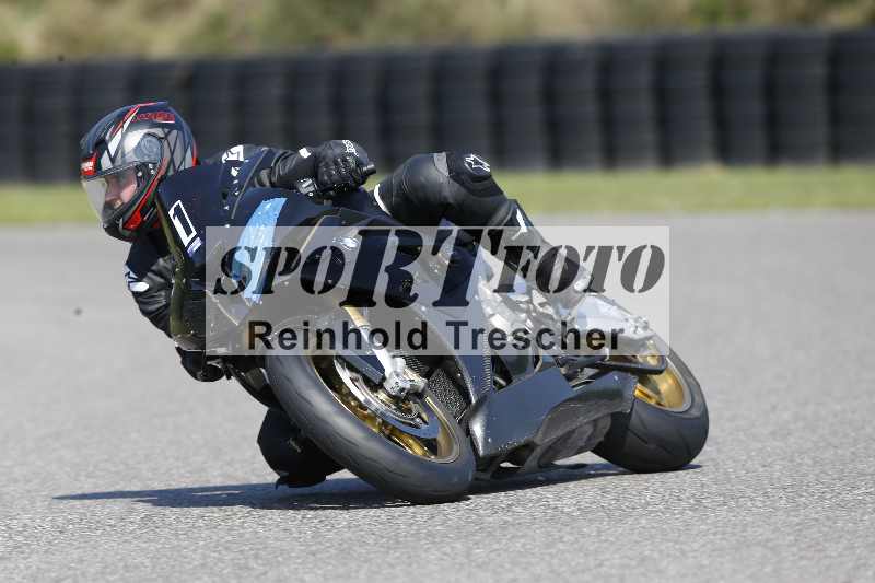 /44 09.08.2025 Plüss Moto Sport ADR/Freies Fahren/1